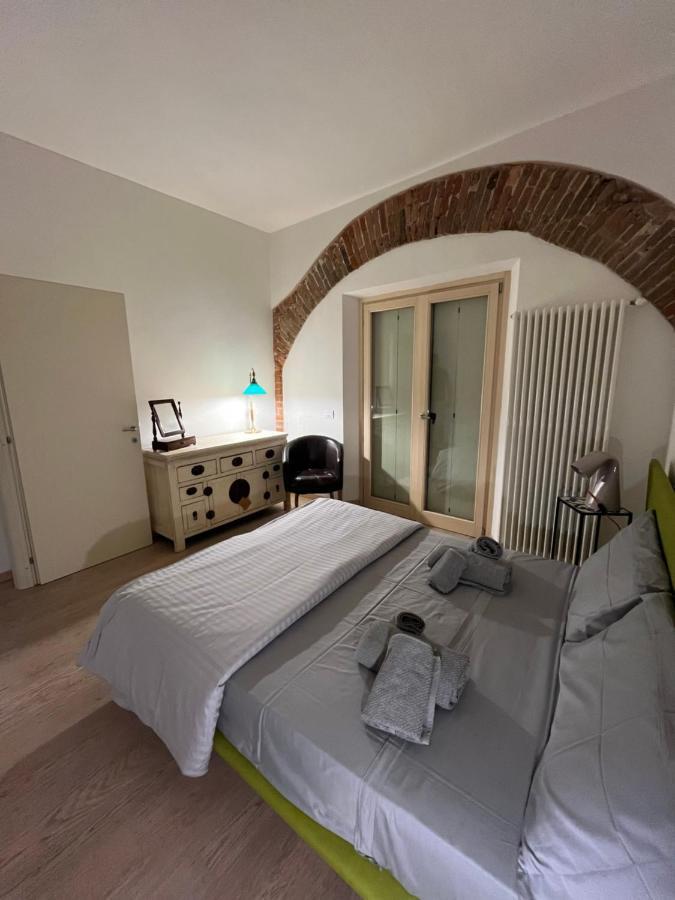Juliet'S Neighbours- Luxury Apartment Верона Екстер'єр фото
